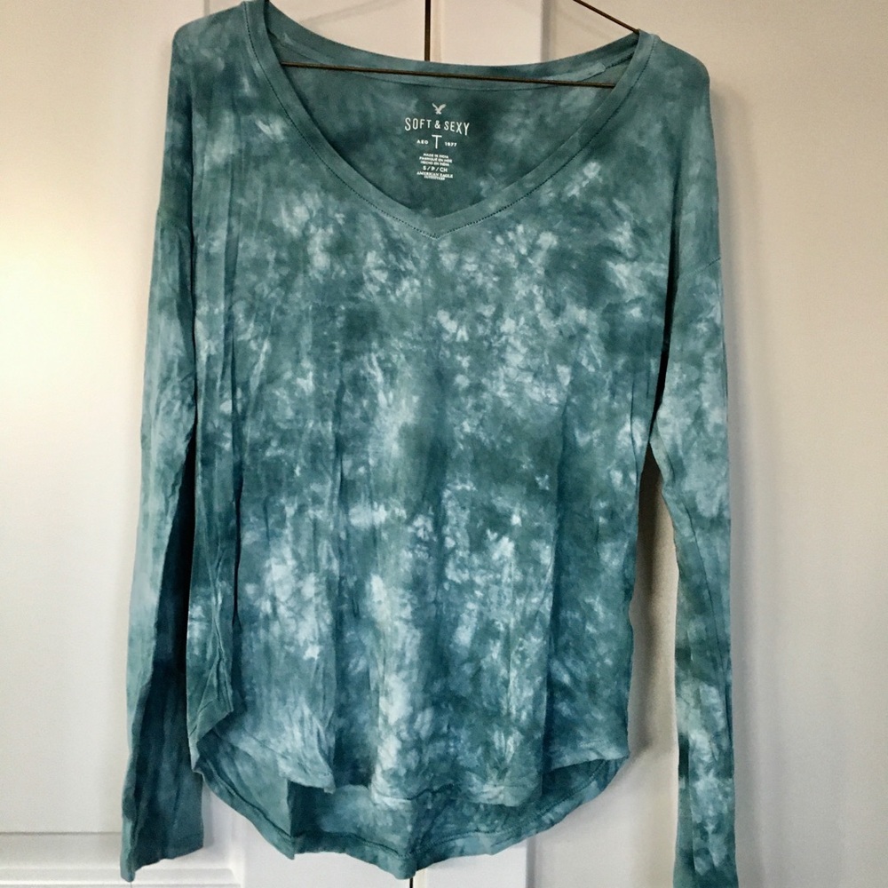 American Eagle tie dye shirt